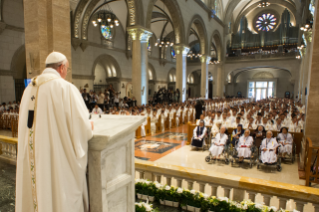Homilia do Santo Padre Santa Missa com Sacerdotes, Religiosas, Religiosos, Consagrados e Seminaristas